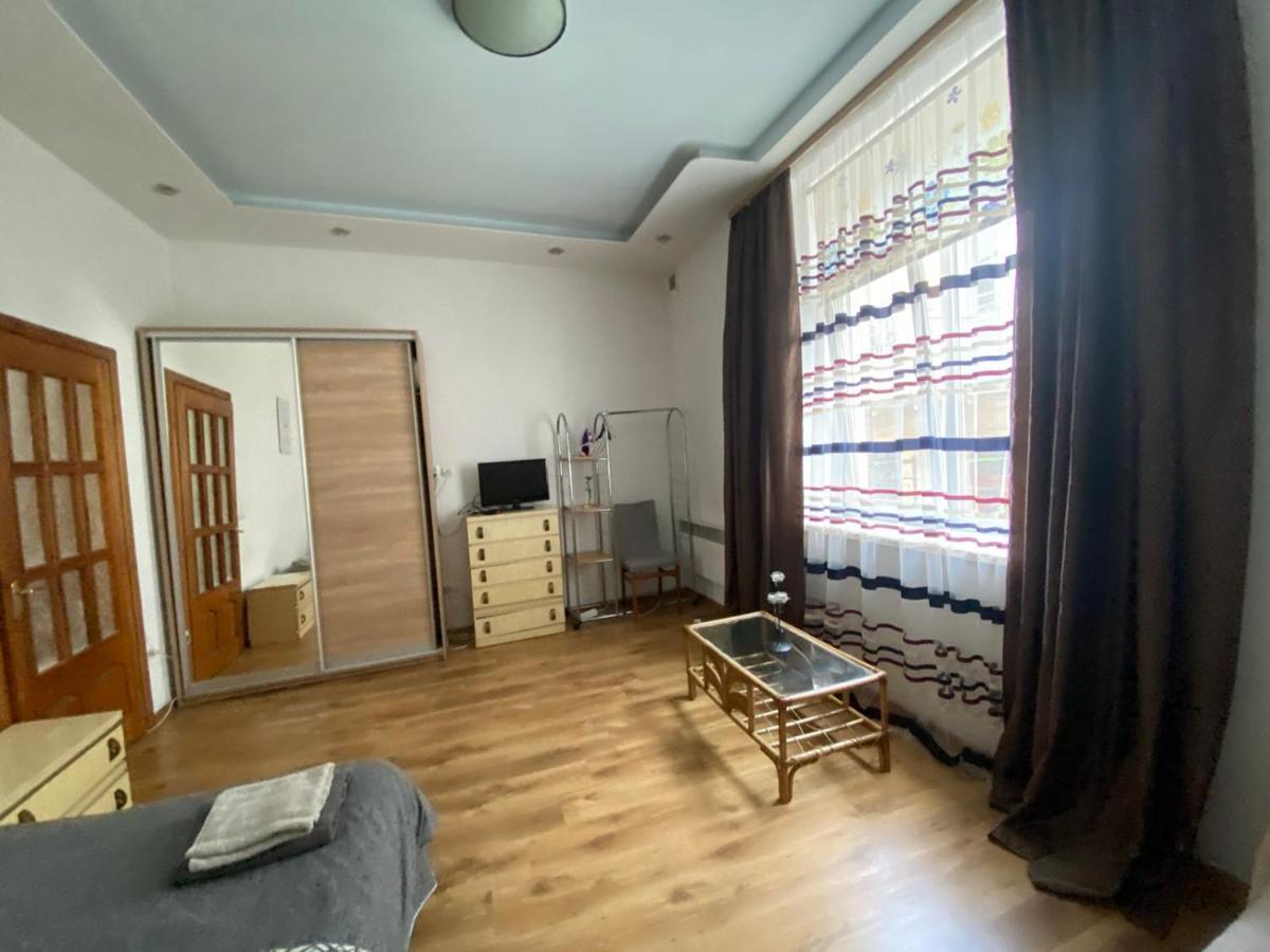 Pid Vysokym Zamkom Lviv Dış mekan fotoğraf